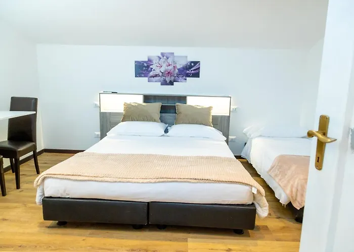 アパート Alexandra's House