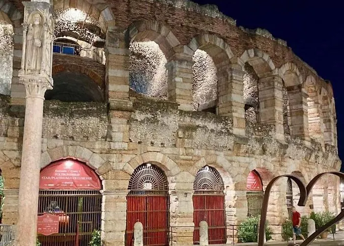 アパート Alexandra's House